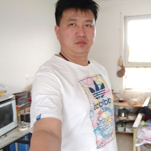 龙云雷的照片