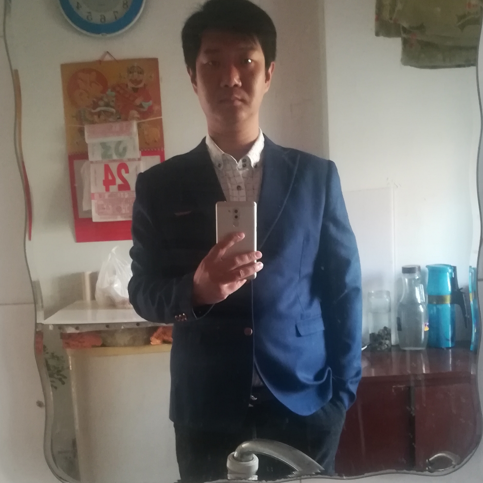 没事儿偷着乐的照片