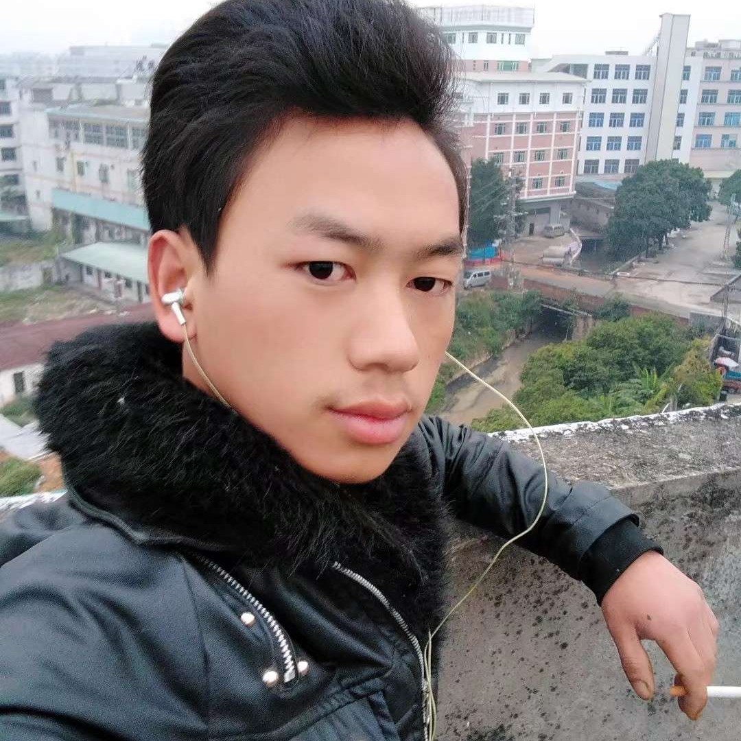 荣石的照片