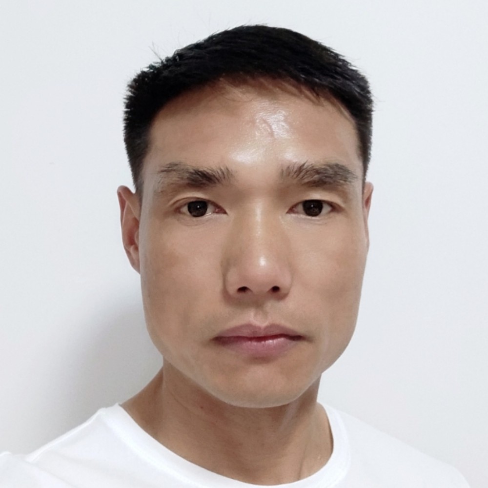 青栀动人的照片