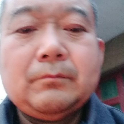 钢铁占士的照片