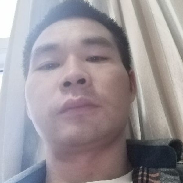 找个富婆卖掉自己的照片