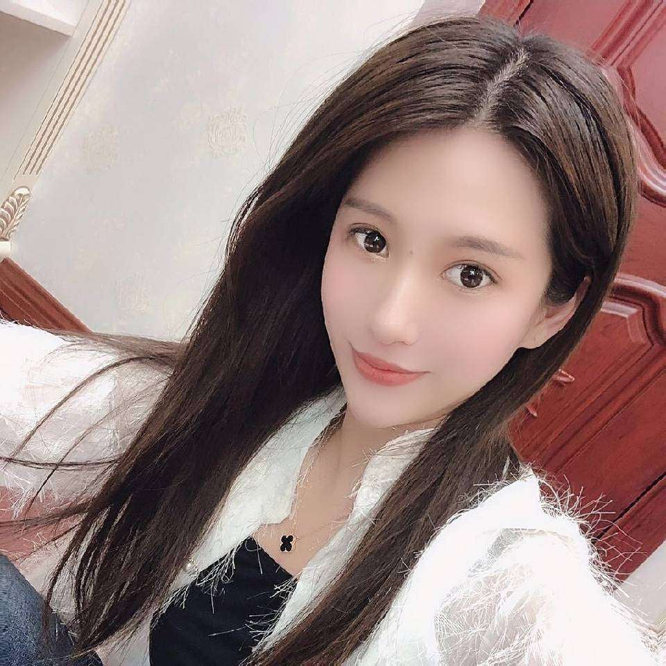 温婉爱龙猫的照片
