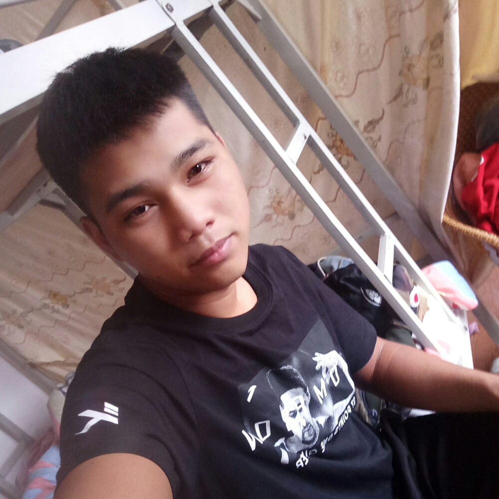 妹子  到这来的照片