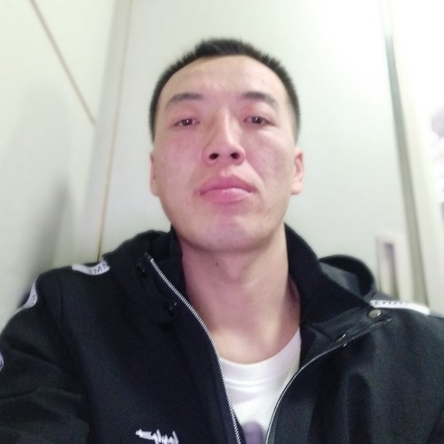 微笑掩盖不了泪狠的照片