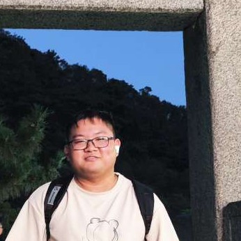 入玫瑰林的照片