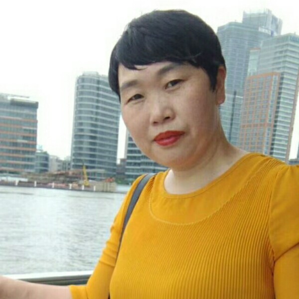 未来漫步体贴的照片