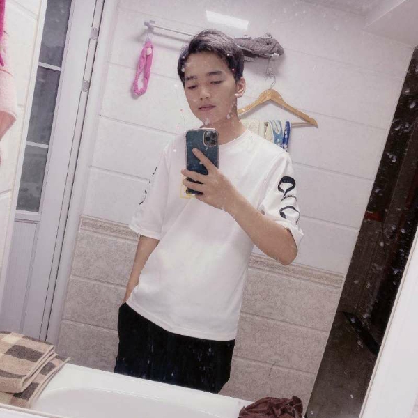 子辰，的照片