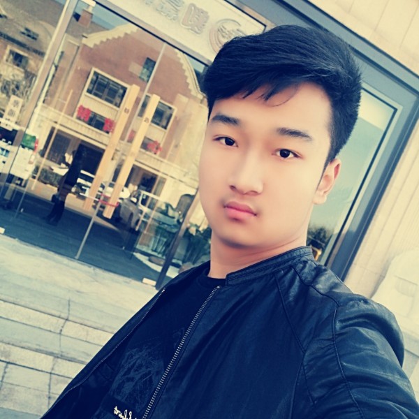 别抱半阳的照片