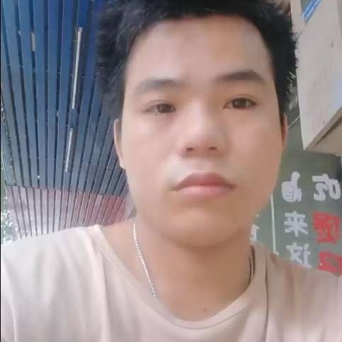 哭泣邂逅犀牛的照片