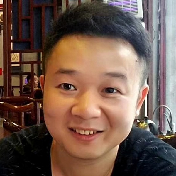 个性还洛尘的照片