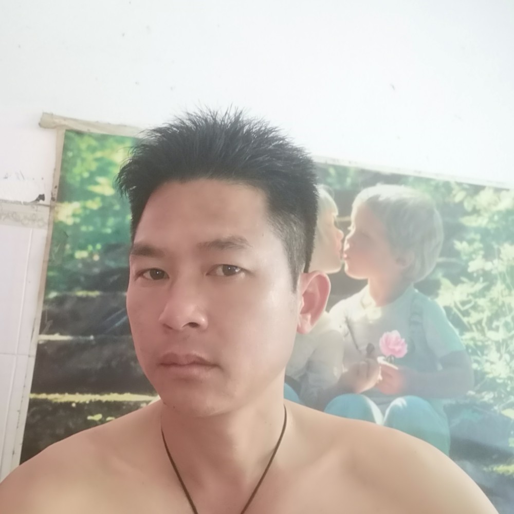 挽手英勇的照片