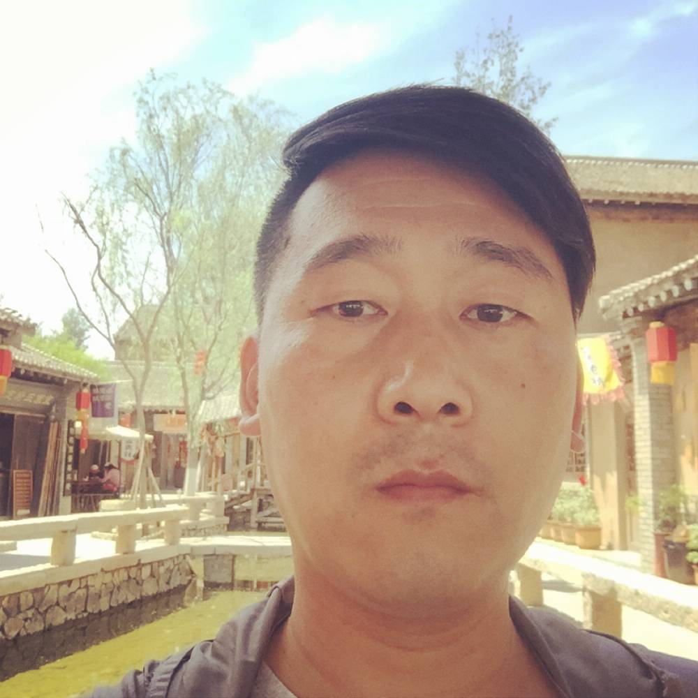 健壮蹁跹豆芽的照片