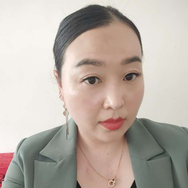 小兔子回眸忧郁的照片