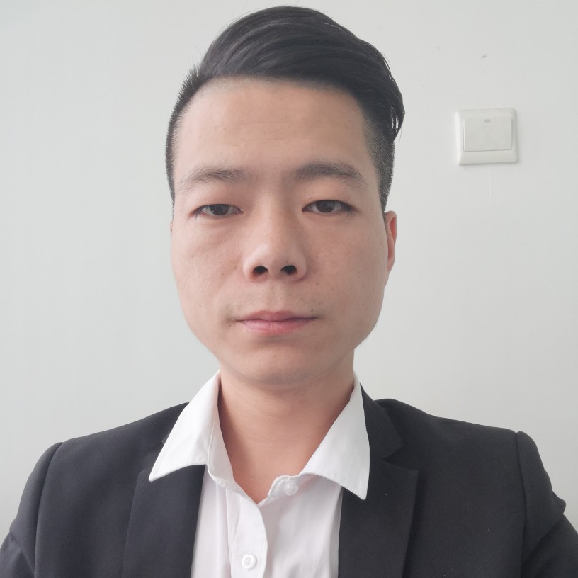 匆匆过客一瞬间的照片