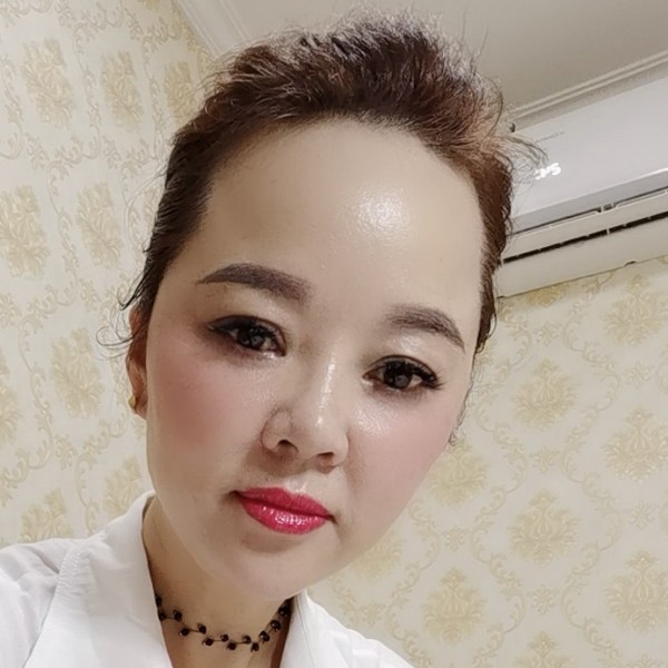 春华那高挑的照片