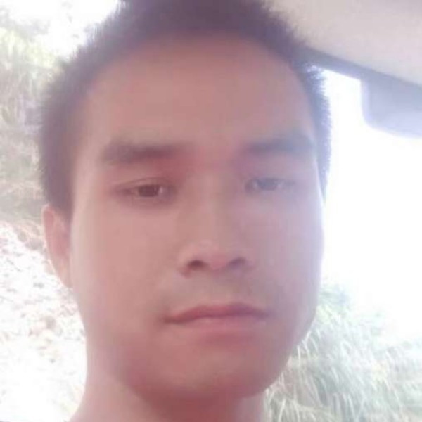 恬静邂逅小伙的照片