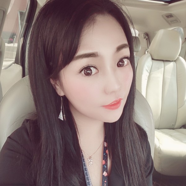 圈圈小姐姐的照片