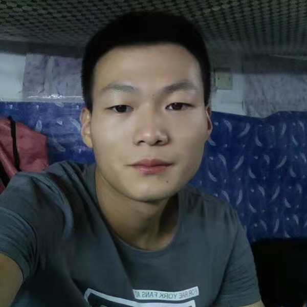 蔡徐坤的室友的照片