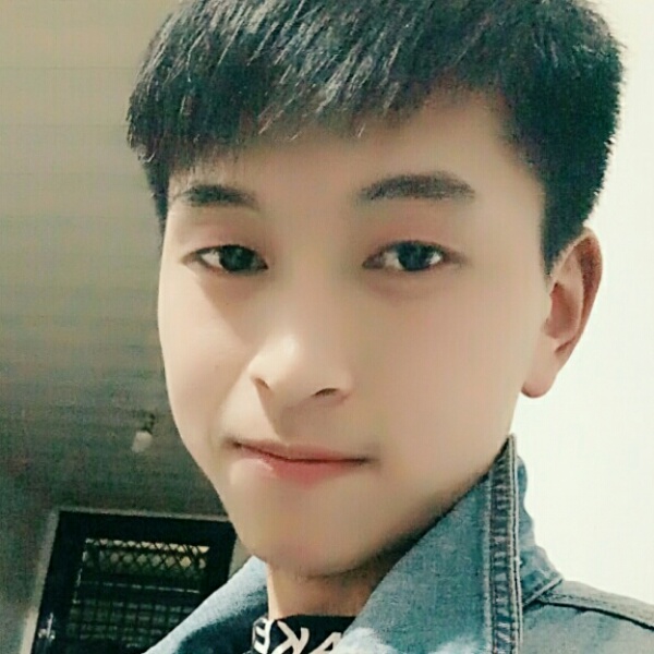 冷眸回眸开放的照片