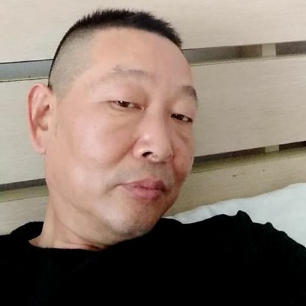 黑裤迷人的照片