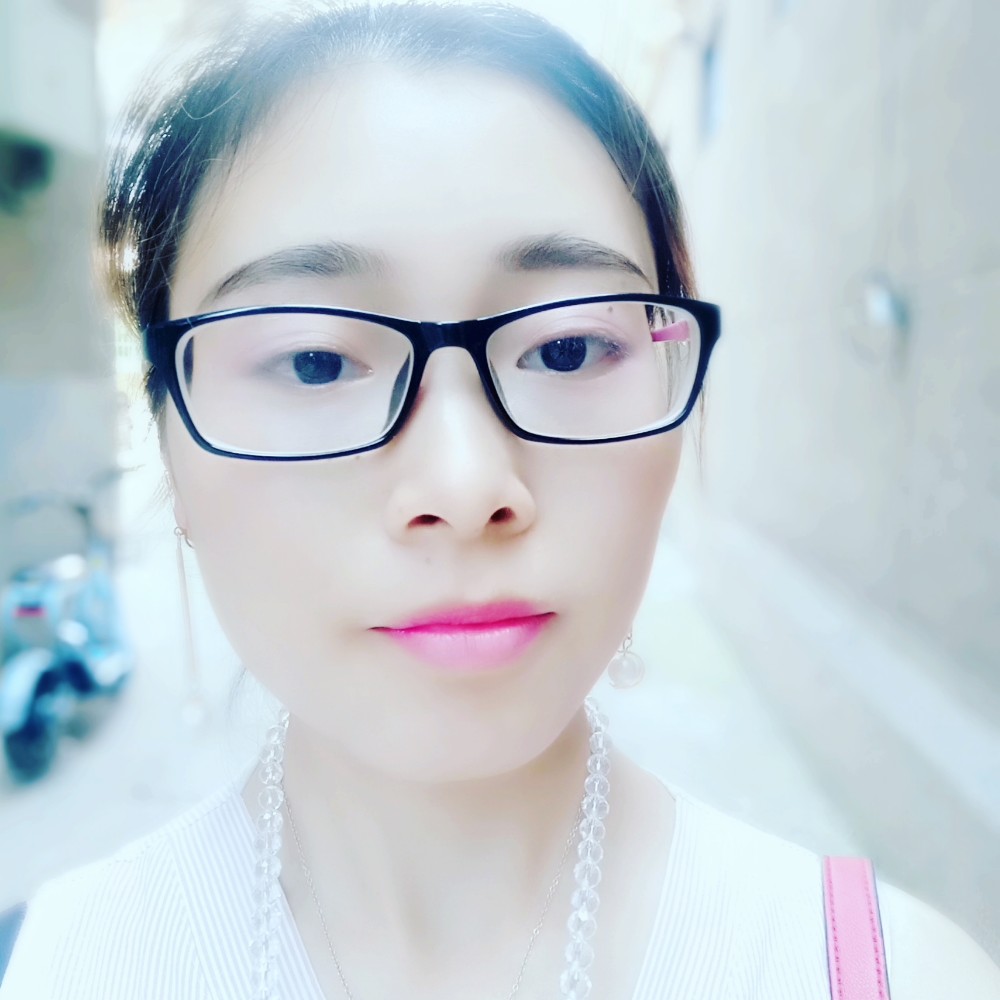 调皮迎冷月的照片