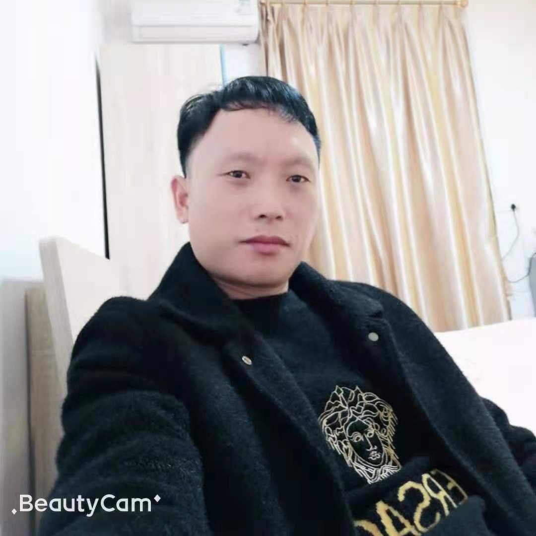超帅浅吻西安的照片