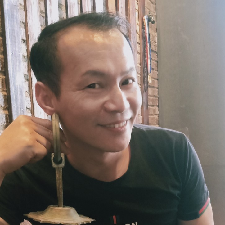 年轻邂逅毛巾的照片