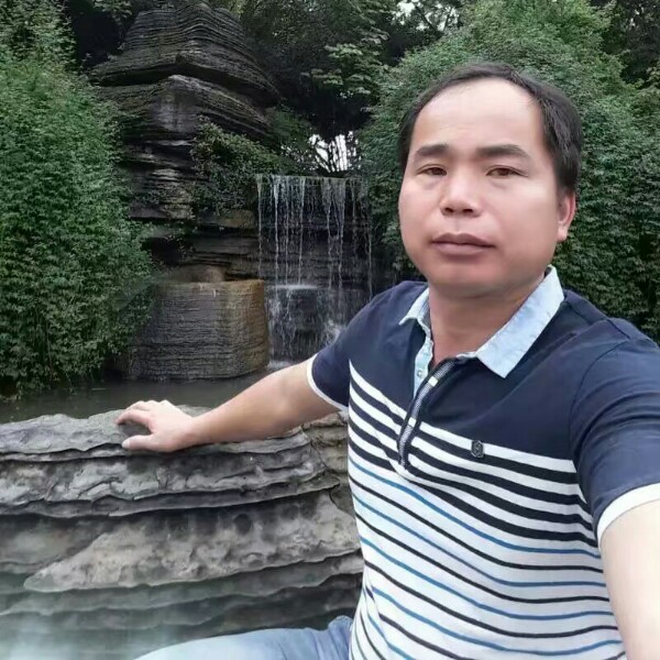 毛巾回首零碎的照片