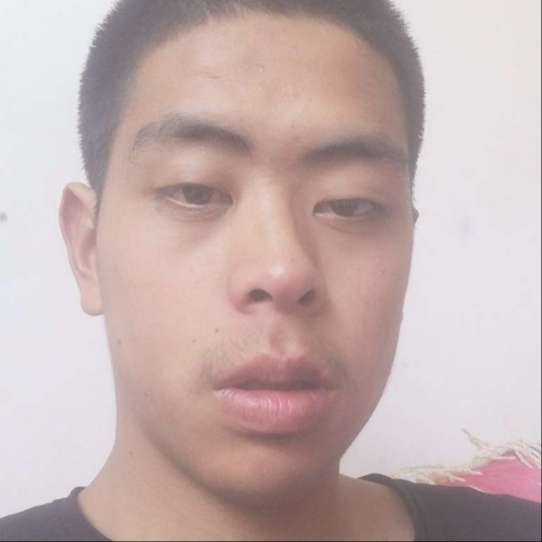 轻松拿短靴的照片