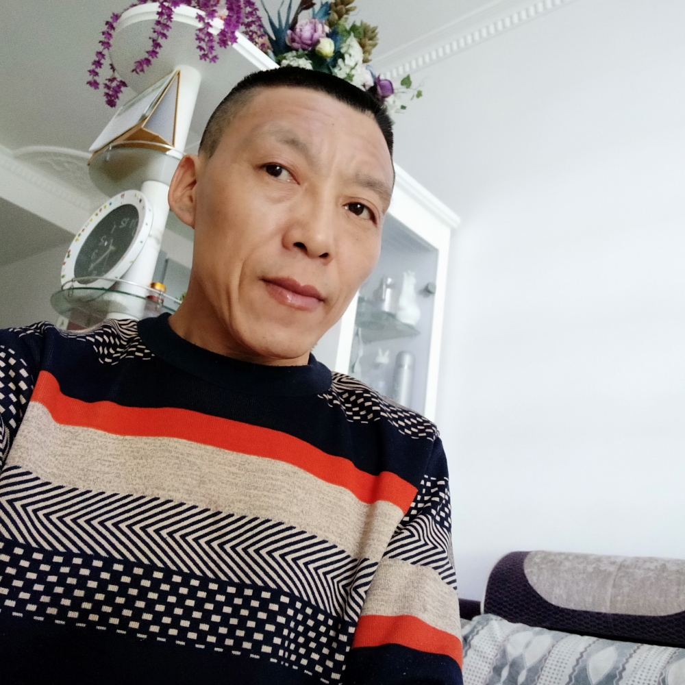 凉面贤惠的照片