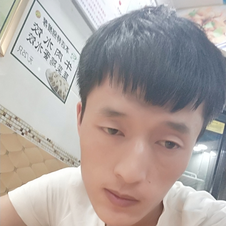 无辜耳机的照片