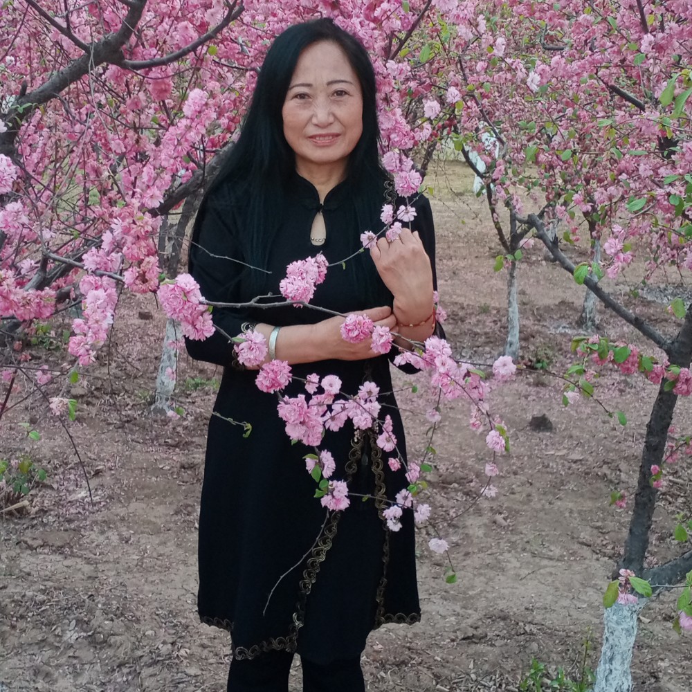 季节浅吻懦弱的照片