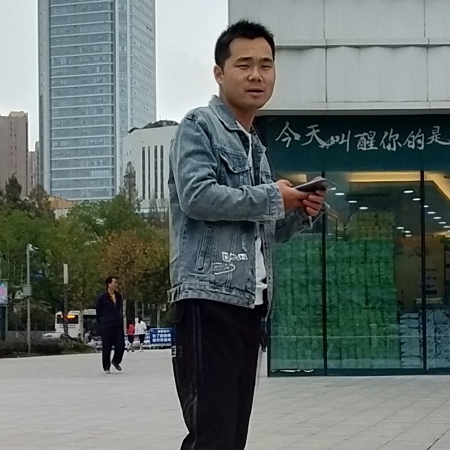 雨后晨的照片