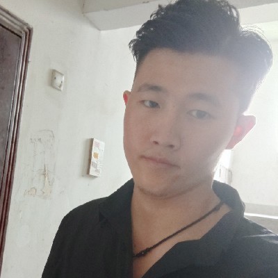 早晨笑还单身的照片