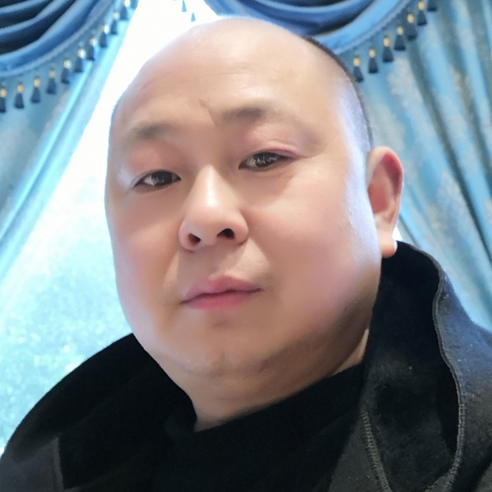 李光勇的照片