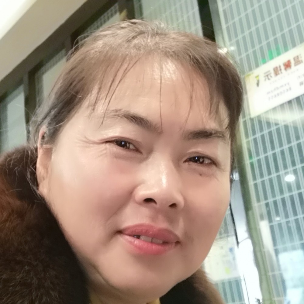 衬衫爱靓丽的照片