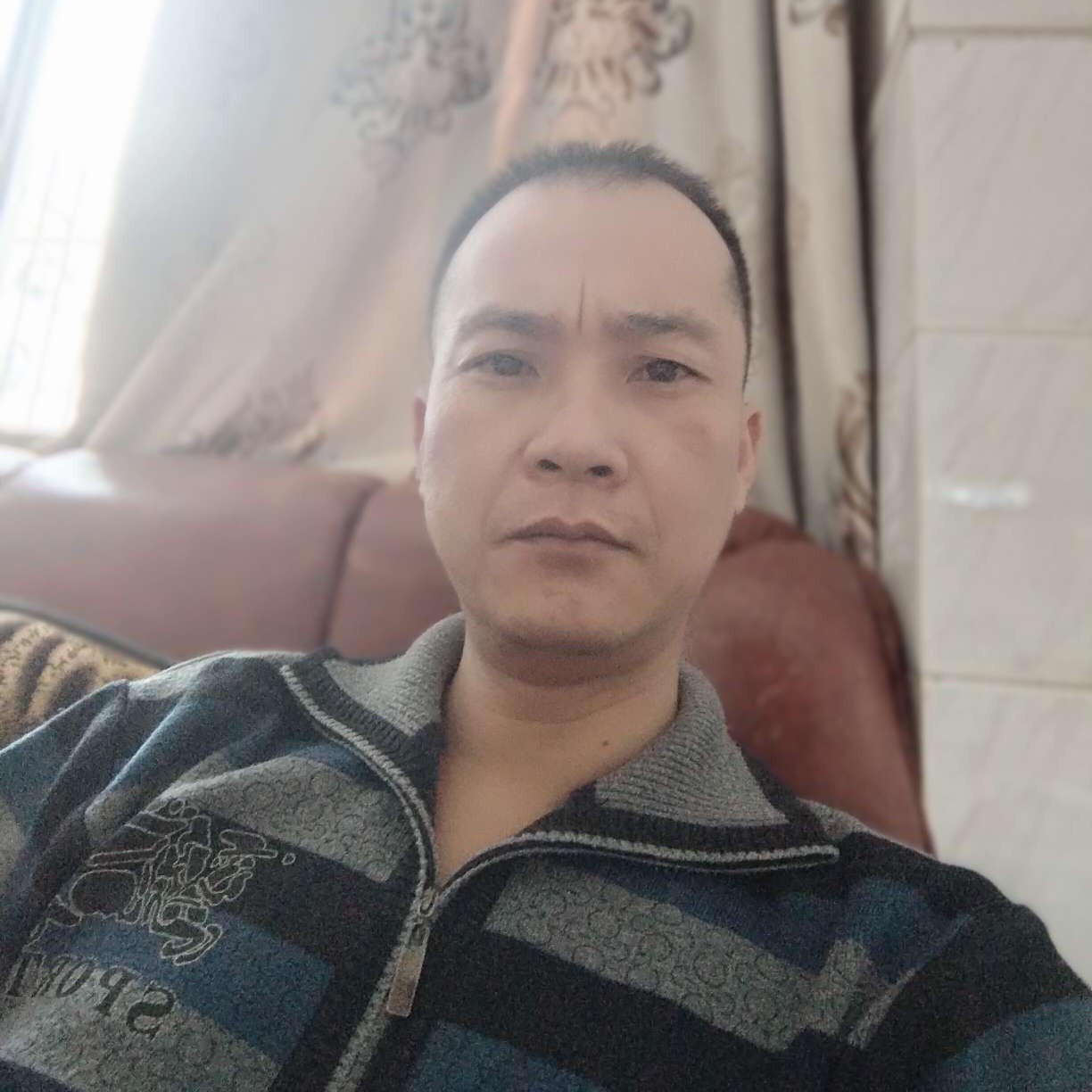 闷骚男丁的照片