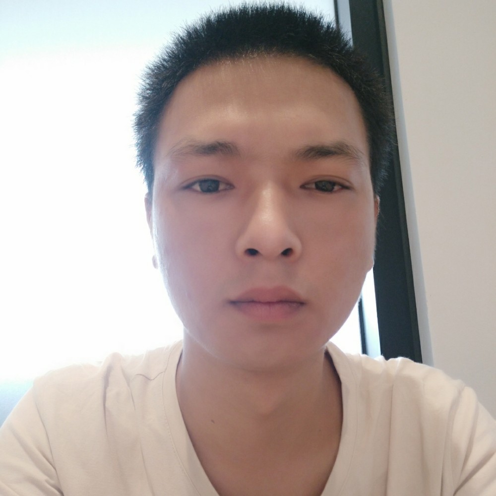 微笑的嘴角的照片