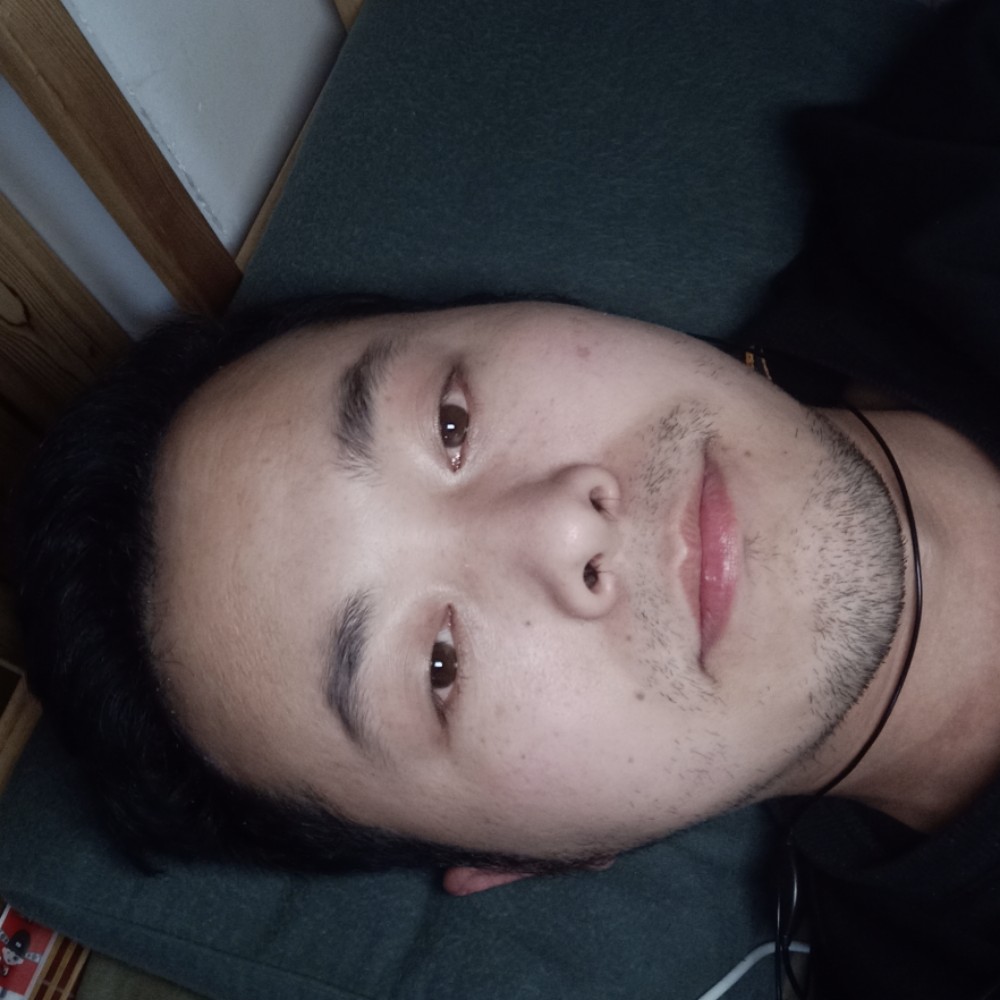 郑坤的照片