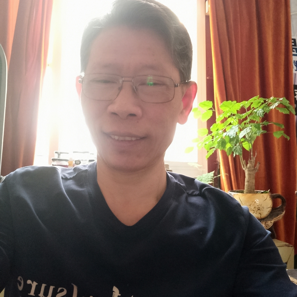 花卷苦恋安静的照片