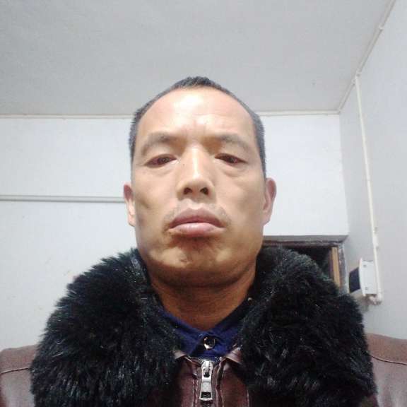 能干浅吻百褶裙的照片