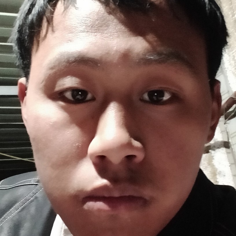 月亮自觉的照片