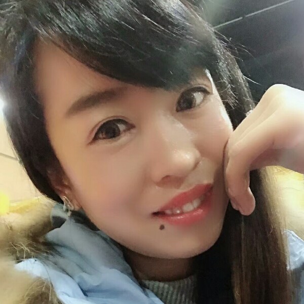 倔强的孩子的照片