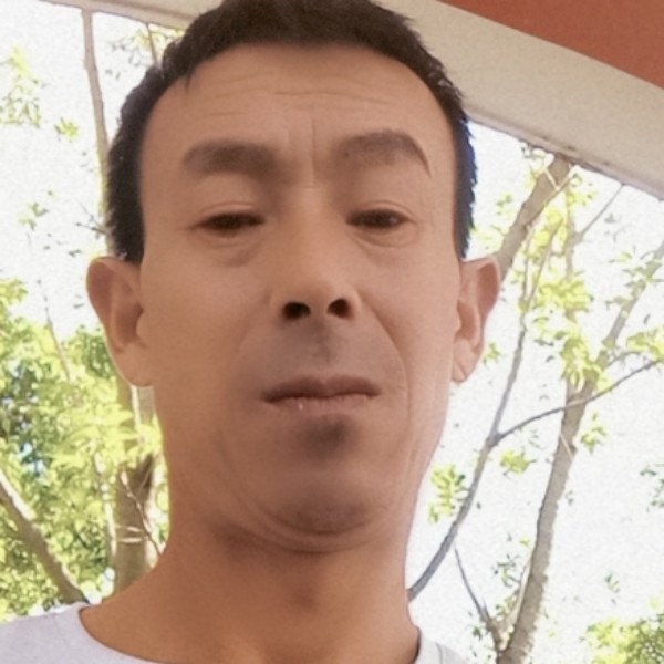 西牛闻怡然的照片