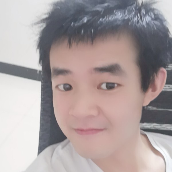 蓝天拿平淡的照片