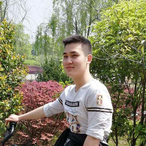 月饼吃醋贪玩的照片