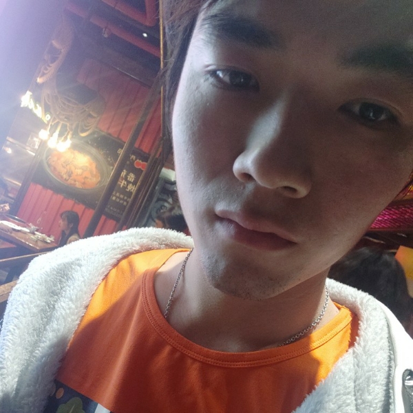 张伟平的照片