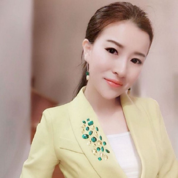 高跟鞋女王的照片