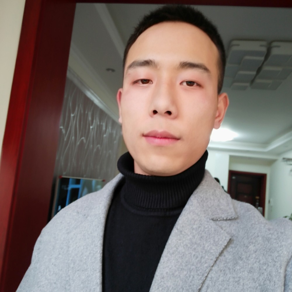 往后一身的照片